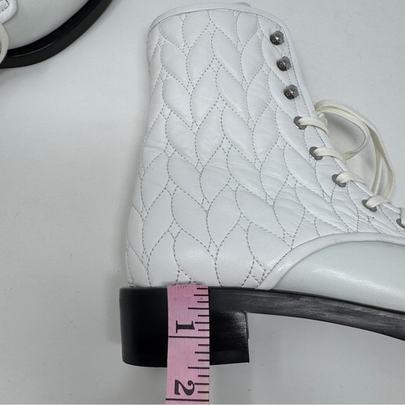 Stuart Weitzman White Quilted Lace Up Bootie - Picture 11 of 13